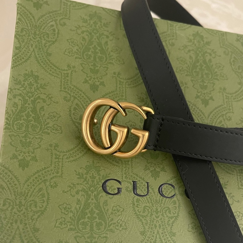 Gucci women thin belt GG buckle